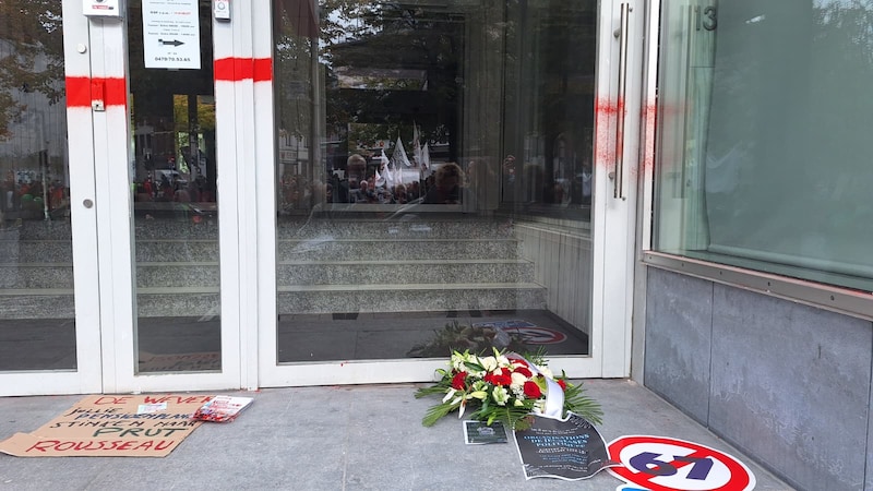 Het hoofdkwartier van Vooruit werd geviseerd door actievoeders tijdens de nationale actiedag van de vakbonden.