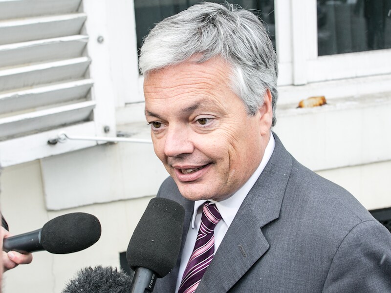 Reynders wijst erop dat het Europese defensiebeleid nog een stuk vlotter kan.