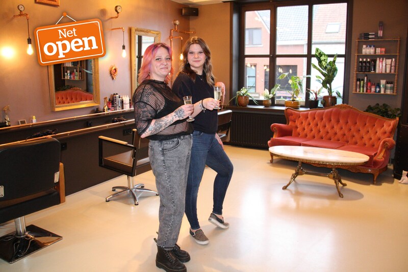 NET OPEN. In dit kapsalon kan je ook een pintje pakken: “Maar we mikken ...