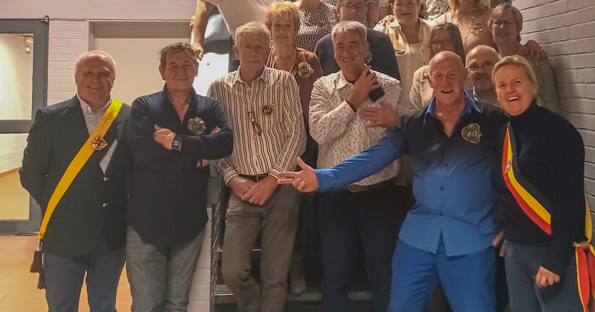 60-jarigen vieren hun verjaardag in sporthal | Berlare | HLN.be