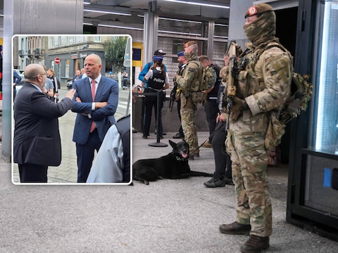 Ministers Quintin en Francken brachten een bezoekje aan metrostation Clemenceau.