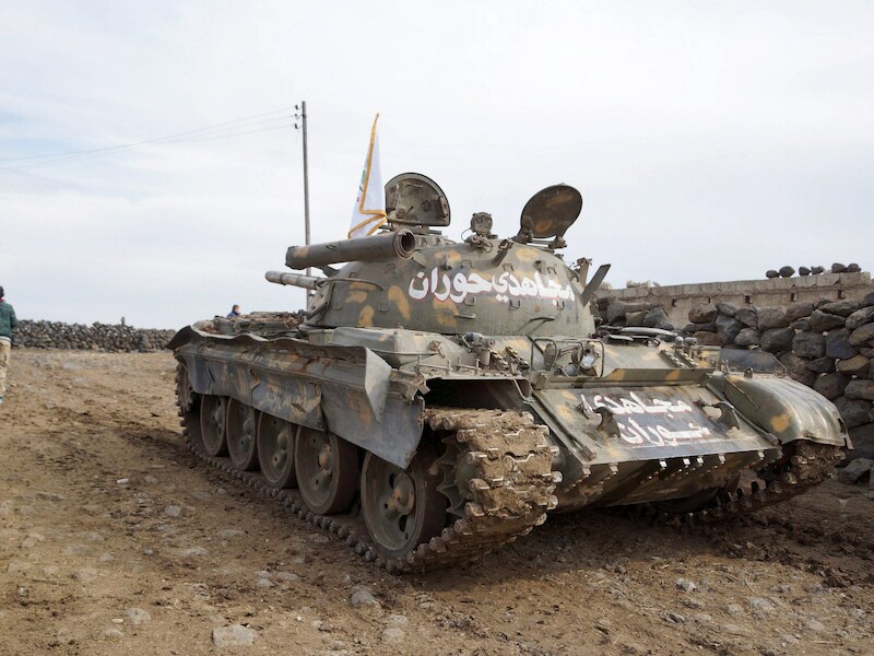 Leden van Free Syrian Army bij hun tank nabij Madaya.