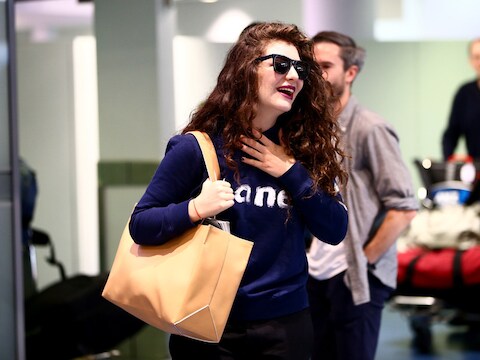 Lorde vanochtend op de luchthaven van Auckland.