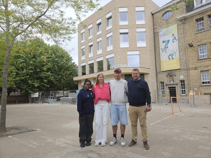 Scholieren nemen nieuwe vleugel Internaat Zuid in Roeselare in gebruik: “Dit is een serieuze verbetering”