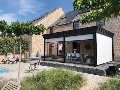 Onvoldoende kunnen genieten van je tuin deze zomer? Dan biedt een terrasoverkapping de oplossing: hoeveel kost dat?