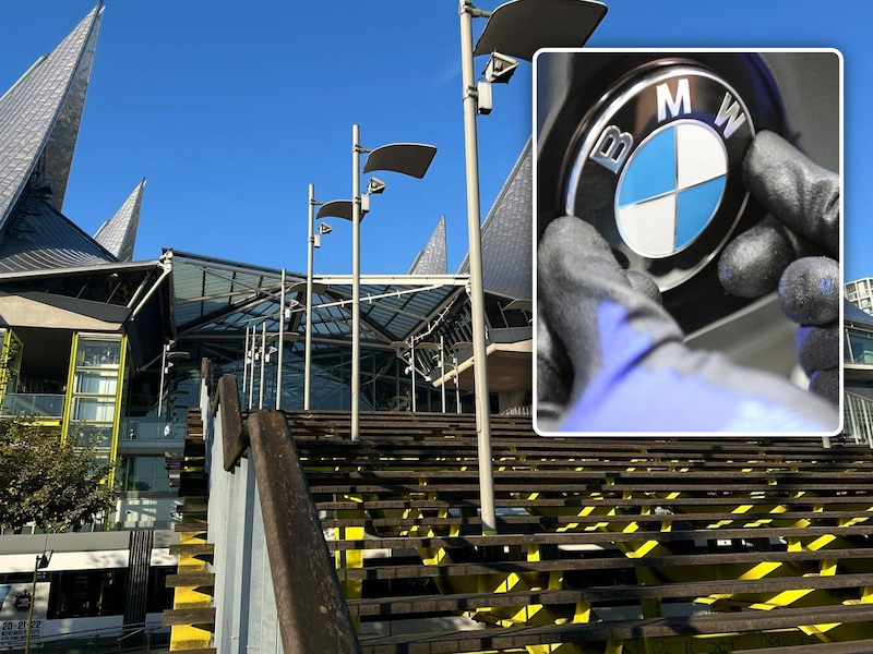 De trappen van het justitiepaleis in Antwerpen op de Bolivarplaats., Inzet: BMW logo (illustratiebeeld)