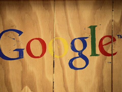 Google profiteert sterk van de achteruitgang van traditionele printmedia.