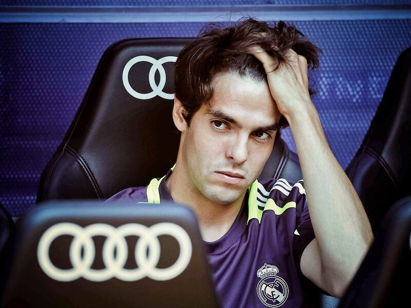 Kaká op de bank van Real Madrid.