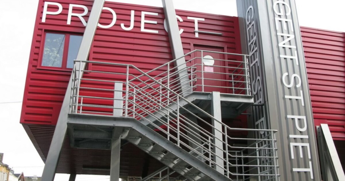 Rode container van het infopunt Project Gent-Sint-Pieters verdwijnt en ...