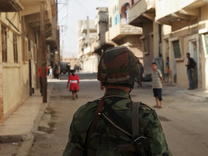 Een foto van een Syrische soldaat in de straten van Palmyra, gedateerd op 19 mei.