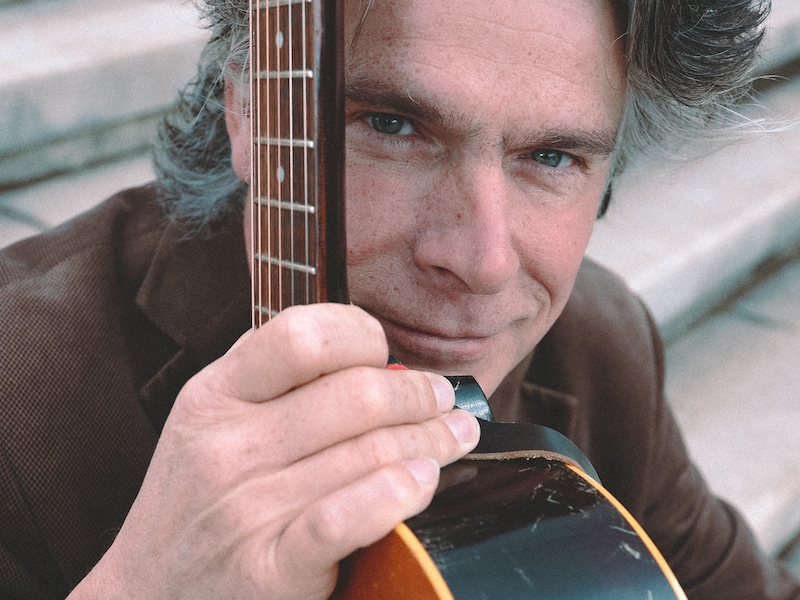 Marcel de Groot zingt het repertoire van vader Boudewijn in Zedelgem