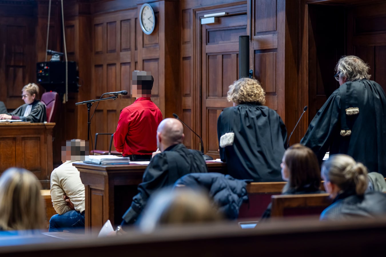 Rechter velt oordeel over dodelijke messteek waarbij Tom (34) stierf in ...