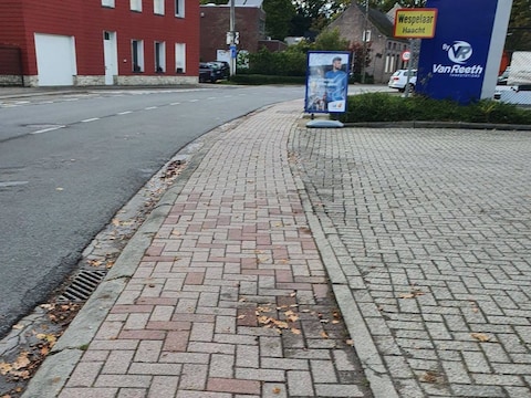 Het fietspad krijgt een nieuwe bovenlaag.