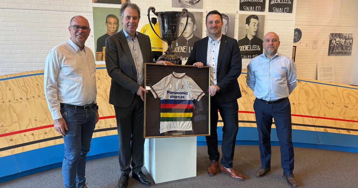 IN BEELD. Sportverleden van Deinze herleeft in mudel: “In deze expo ...