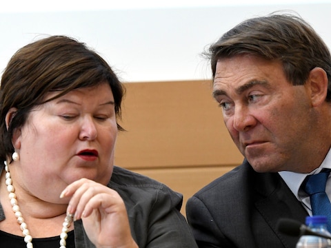 Landbouwminister Denis Ducarme (MR) en zijn collega op Volksgezondheid Maggie De Block (Open Vld) worden deze namiddag in de Kamer opnieuw ondervraagd over de fipronilcrisis.