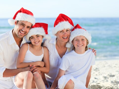 Het is eens iets anders: Kerstmis vieren op het strand