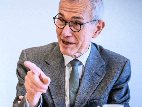 Frank Vandenbroucke tijdens het interview met onze journaliste