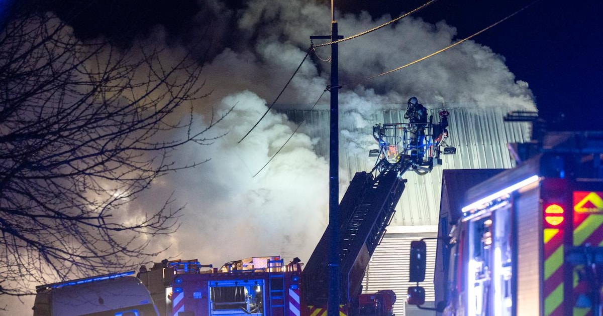 Inwonende zoon (24) sterft bij brand in kapsalon in Sint-Kruis-Winkel bij Gent