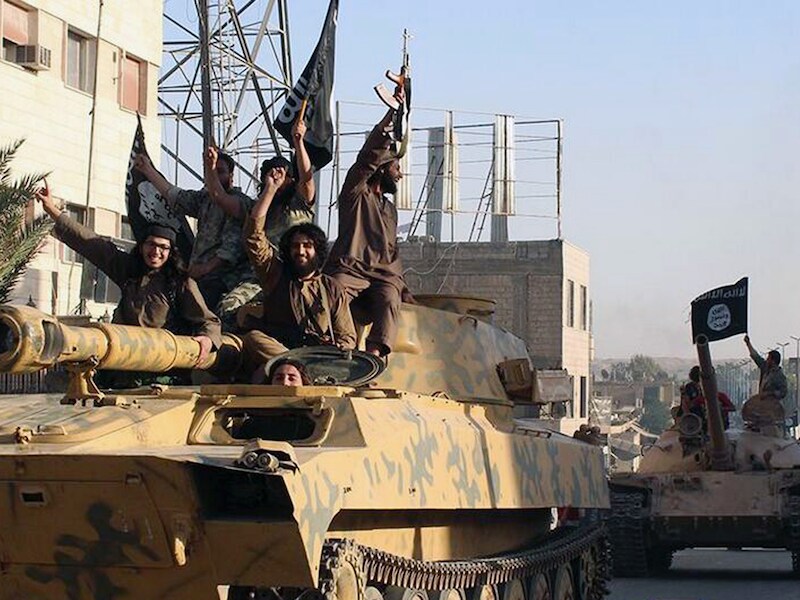 Paraderende IS-jihadisten in Raqqa.