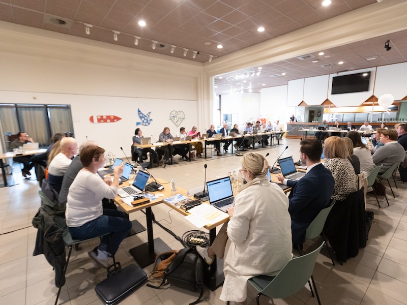 Gemeenteraad buigt zich over Thor Central, nieuwe woonprojecten en besparingen