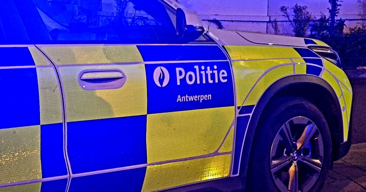 Voordeur opgeblazen aan Boomsesteenweg: geen gewonden | Antwerpen | hln.be