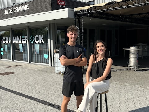 Organisator Lukas Labie en bestuurder Lieze De Hooghe van jeugdhuis De Cramme