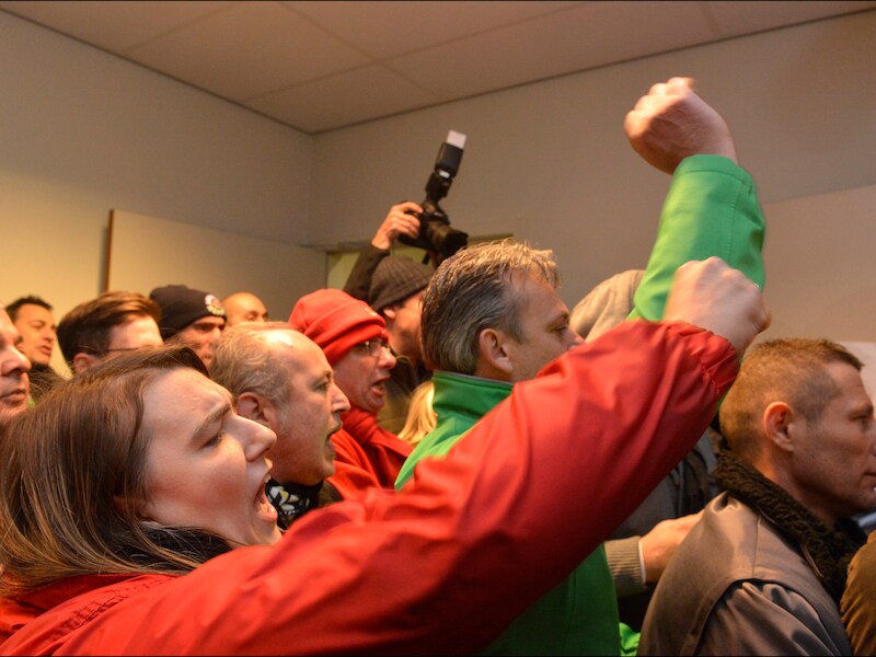 De bekendmaking van de referendumuitslag verliep erg tumultueus.