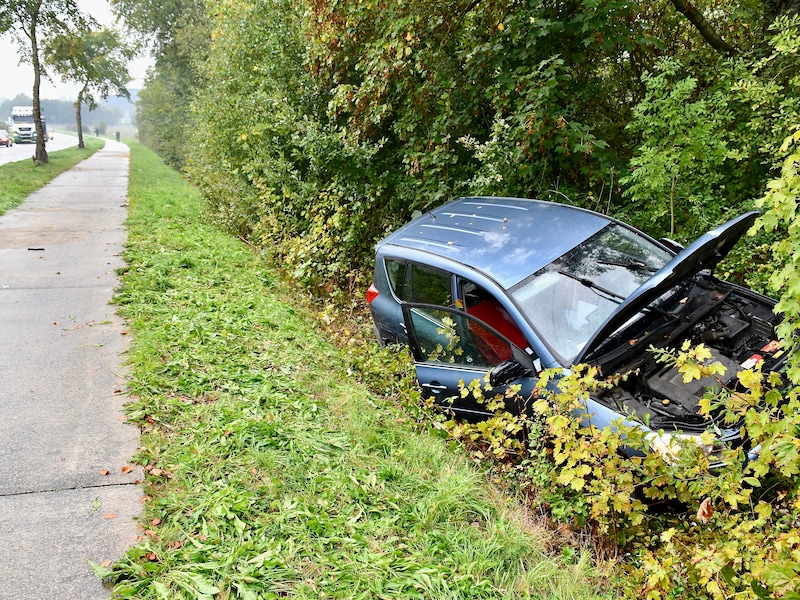 Langs de Zuiderring in Ieper belandde een Toyota RAV4 in het decor.