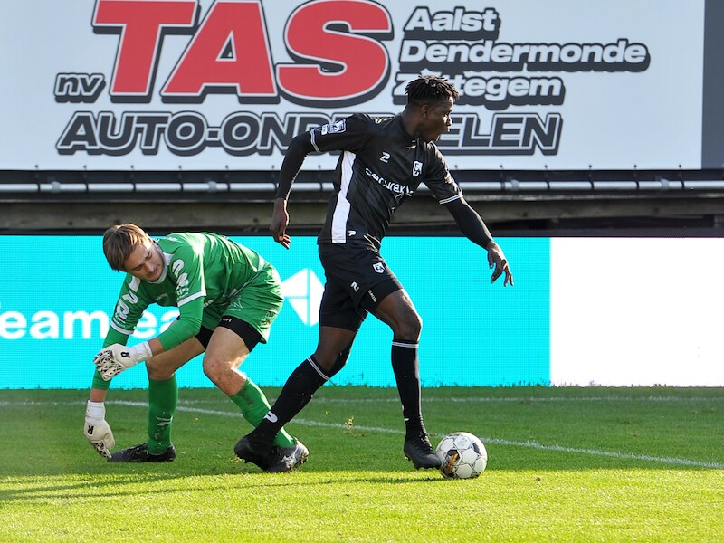 Jannes Tant en Eendracht Aalst Lede lijden eerste competitienederlaag tegen hekkensluiter HO Kalken: “Dat tikkeltje geluk ontbrak deze keer”
