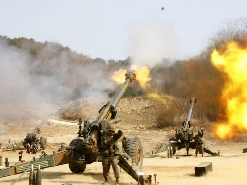 Militaire oefening nabij de gedemilitariseerde zone tussen Noord- en Zuid-Korea. De foto komt van het Zuid-Koreaanse leger.