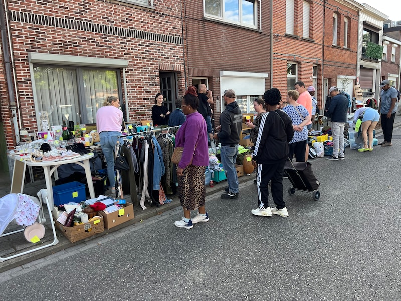 Niel trekt koopjesjagers aan: dertien straten omgetoverd tot één grote rommelmarkt
