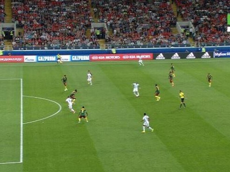 Buitenspel of niet? Wél offside, oordeelde de videoref.