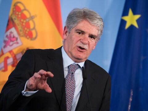 De Spaanse minister van Buitenlandse Zaken Alfonso Dastis is verbaasd over de oorlogsretoriek van de Britten, "zeker voor een land dat bekendstaat om zijn kalmte".