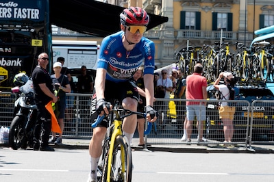 Visma-Lease a Bike controleert groep van 23 renners zonder Belgen, grijpt Jonas Vingegaard de macht in lastige bergrit?