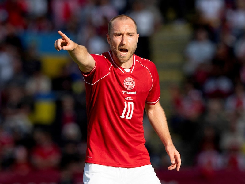 Blijft hij ook voetballer nadat hij tweede keer in elkaar zakte? Wolfsburg laat weten dat Christian Eriksen in eigen land gaat revalideren
