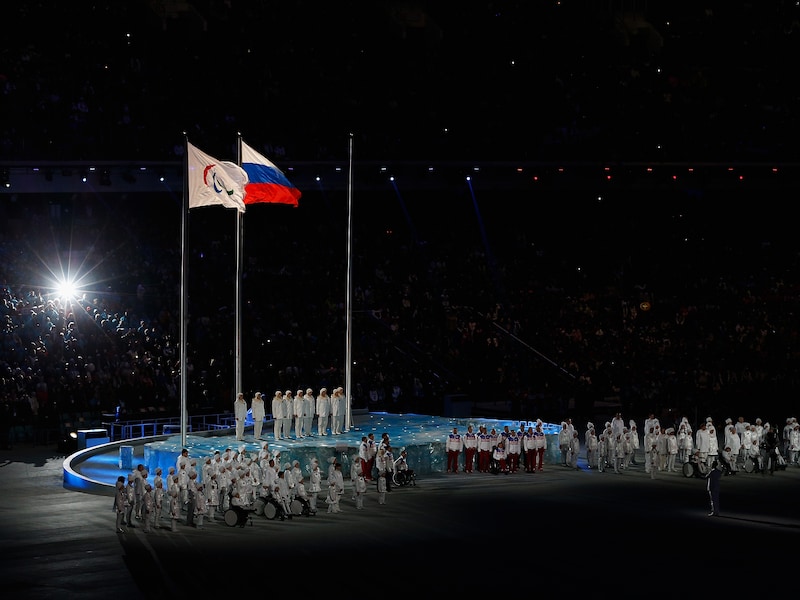 “Nu vermoorden ze Oekraïners met propaganda”: Russische vlag op de Paralympische Spelen splijt sportwereld