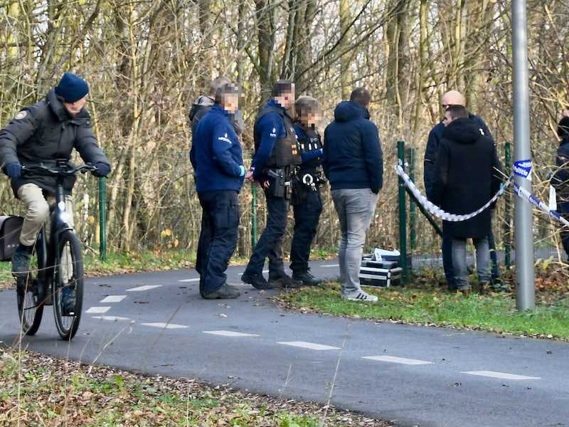 Op het Bruyningpad in Kortrijk werd woensdagmorgen een vrouw op brutale wijze verkracht. De dader was wellicht niet aan zijn proefstuk toe.