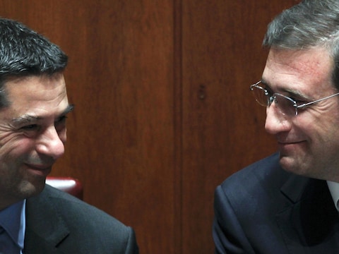 Minister van Financiën Vitor Gaspar (links) samen met premier Pedro Passos