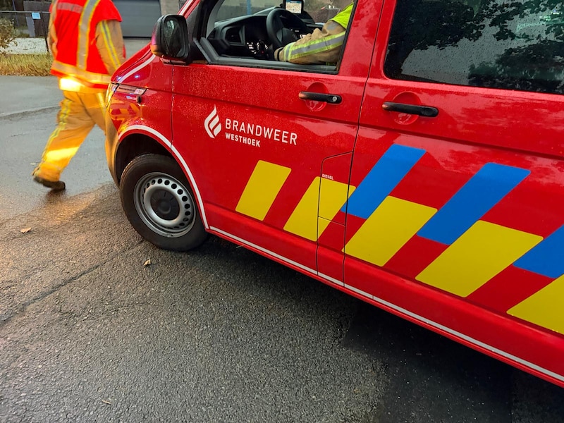 Brandweer Westhoek kon de situatie veiligstellen.