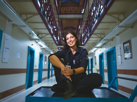 Femke werkt als cipier in Antwerpen.