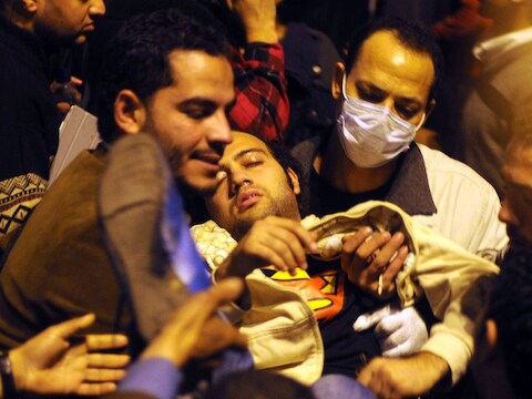 Op het Tahrirplein wordt opnieuw betoogd, net zoals in de tijd van Moebarak. En opnieuw botsen betogers met de ordetroepen van de regering waar ze zo voor gestreden hebben.