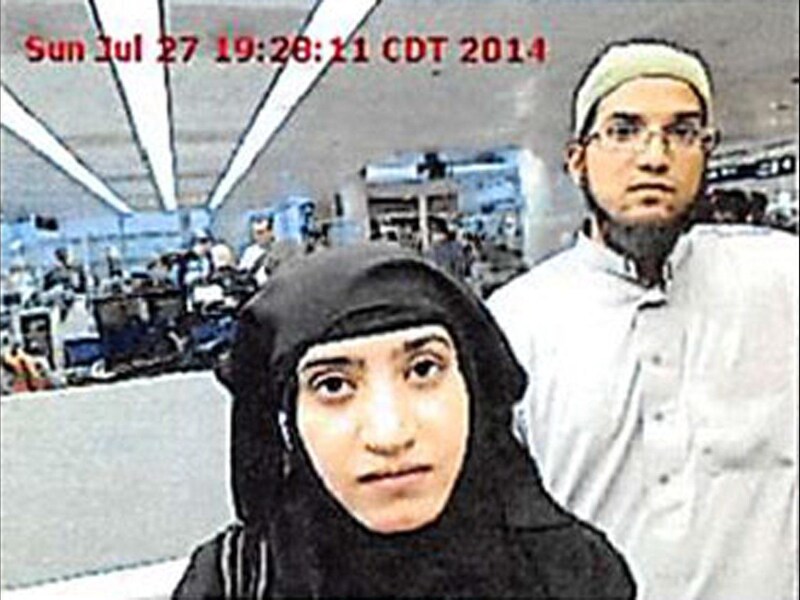 Farook en Malik op de luchthaven van Chicago in juli vorig jaar.