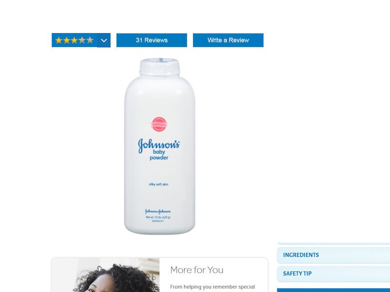 Een flacon baby powder van Johnson's.