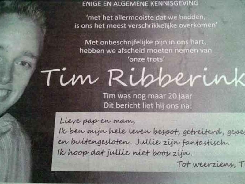 De rouwadvertentie in de plaatselijke krant Twentsche Courant Tubantia.