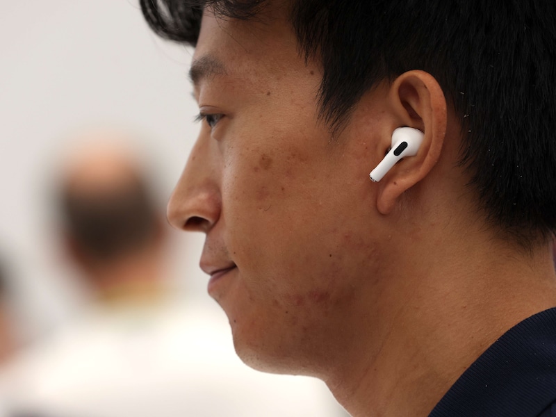 “Apple AirPods kunnen live gesprekken vertalen vanaf iOS 19”