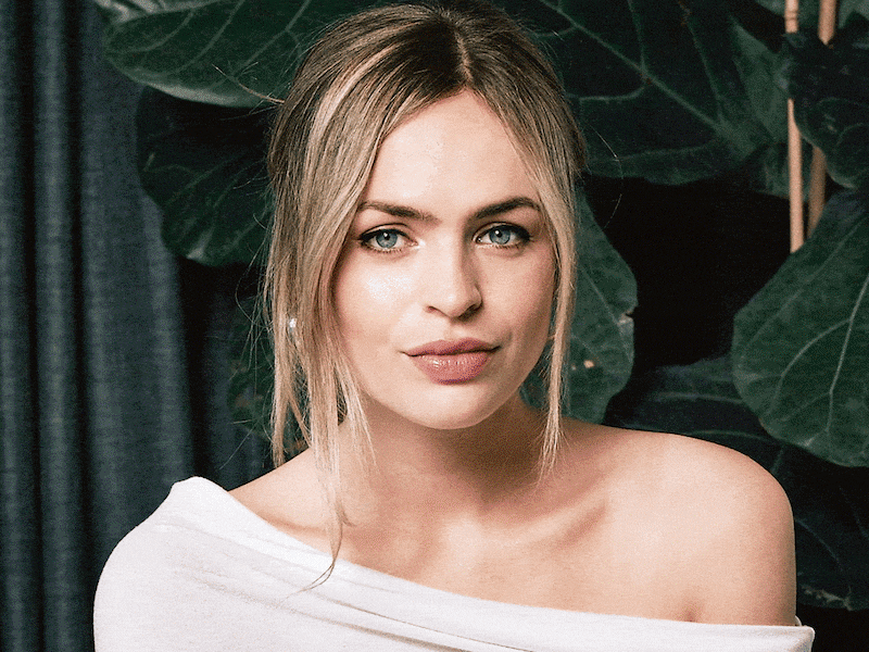 EXCLUSIEF. Influencer Anna-Livia Smekens (27): “In de mediawereld bots je nog op mannenbastions. Ik heb één nare ervaring gehad”   