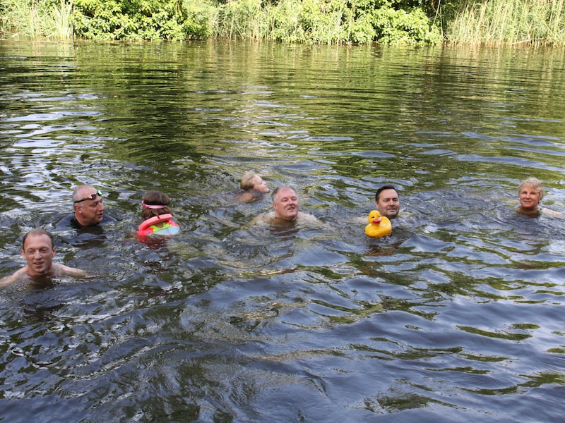 Hele jaar door zwemmen in de Oude Veurnevaart? Stadsbestuur is nog niet helemaal overtuigd