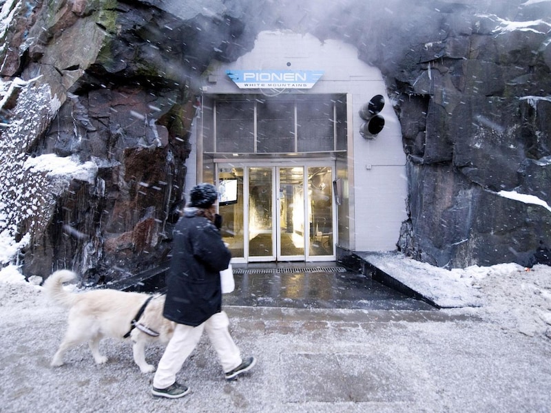 Pionen White Mountain, een atoomschuilkelder uit de Koude Oorlog, is nu een zwaarbeveiligd datacentrum in Stockholm.