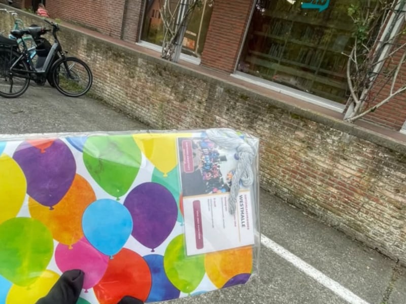 De Sinterklaasvrienden van Westmalle tellen af naar hun vijftigste Sinterklaasstoet. Zo kunnen kinderen vijftig dagen op voorhand elke dag speuren naar een pakje met een jubileumbon, die ze op zaterdag 28 november kunnen inruilen voor een leuk cadeau 