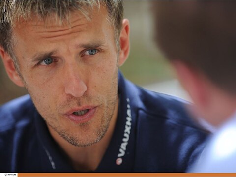Phil Neville keert terug naar zijn oude liefde.